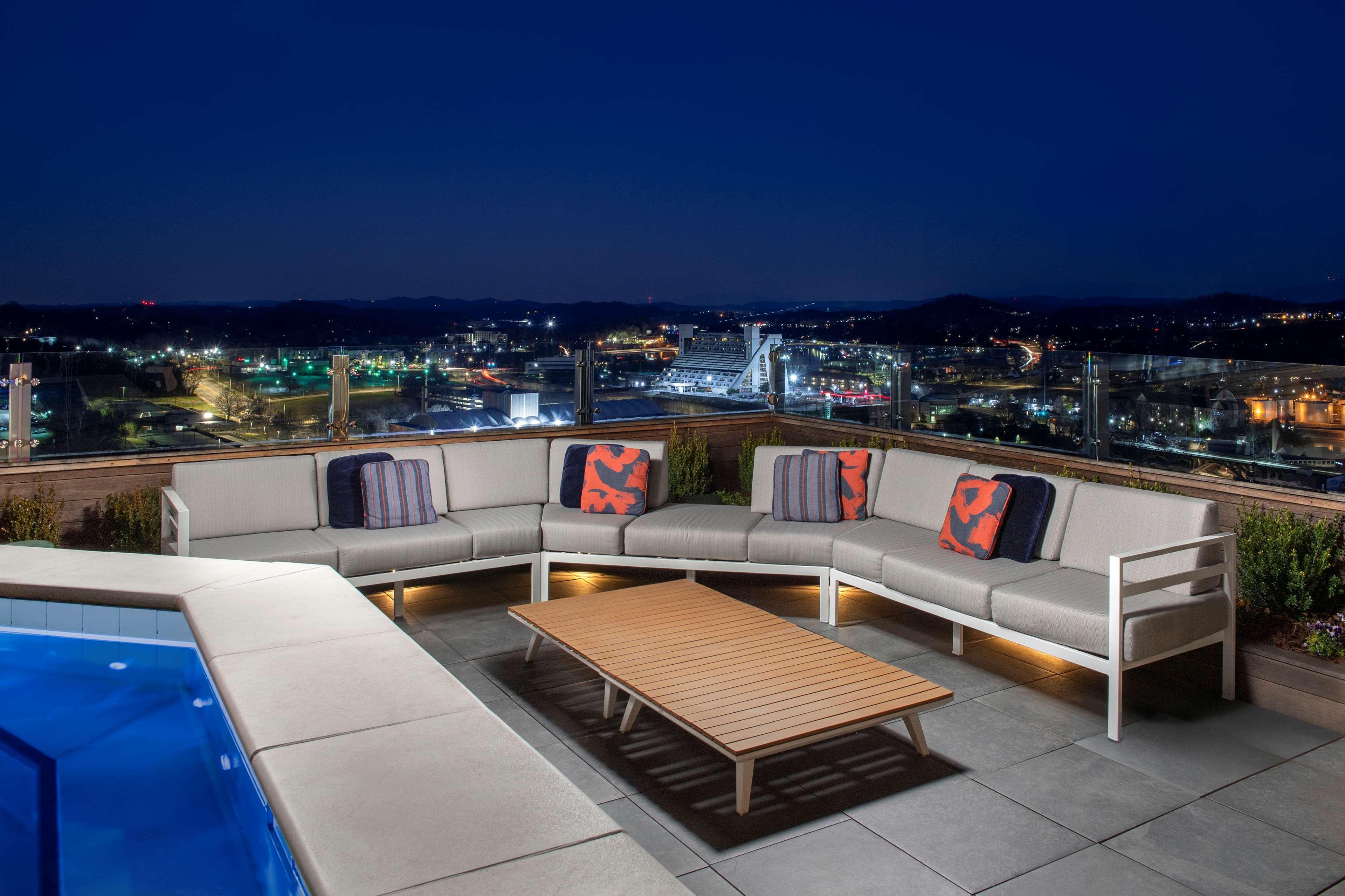Embassy Suites By Hilton Knoxville Downtown מראה חיצוני תמונה