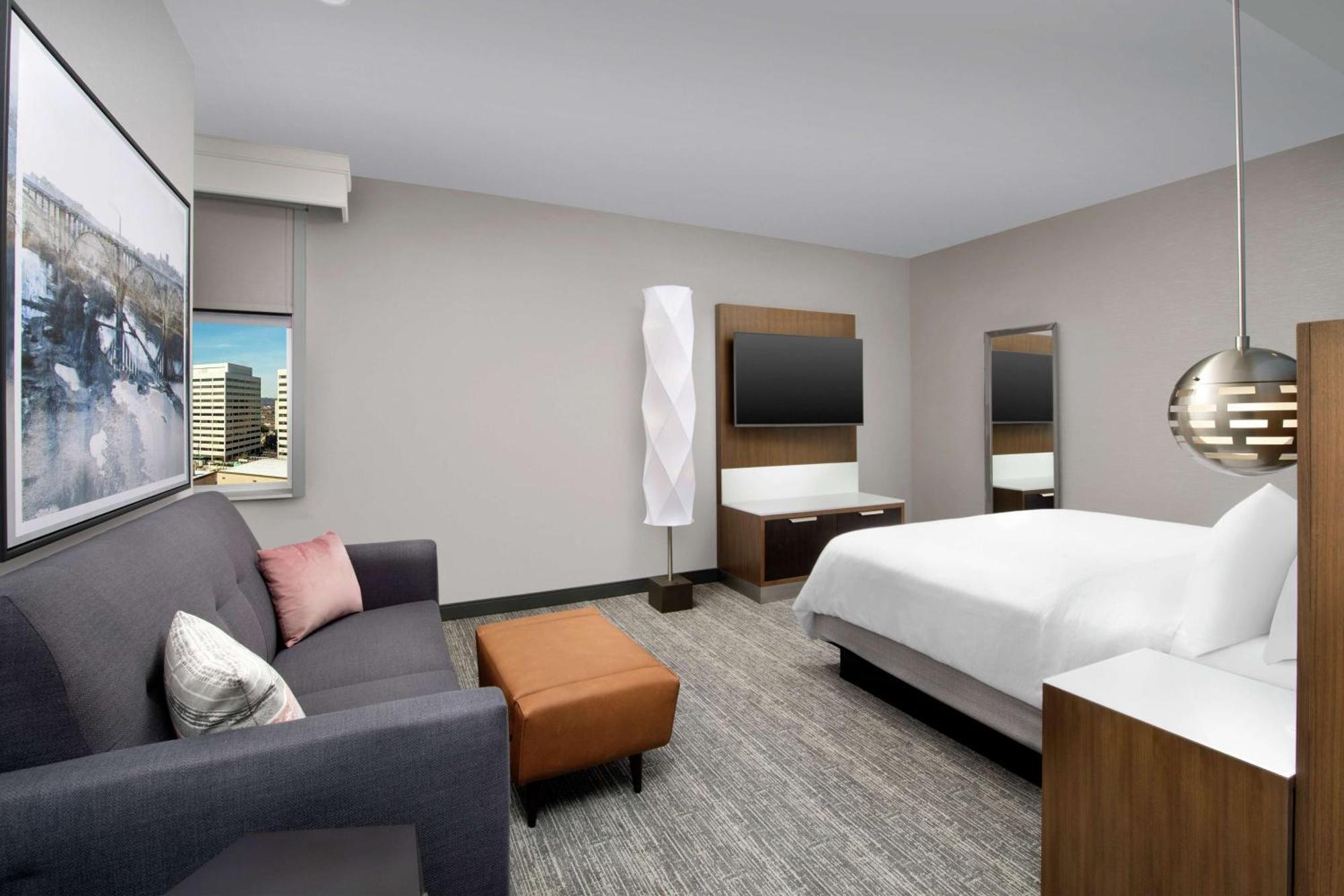 Embassy Suites By Hilton Knoxville Downtown מראה חיצוני תמונה