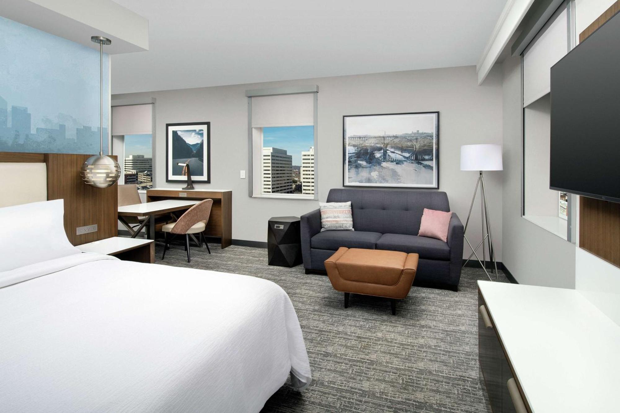 Embassy Suites By Hilton Knoxville Downtown מראה חיצוני תמונה