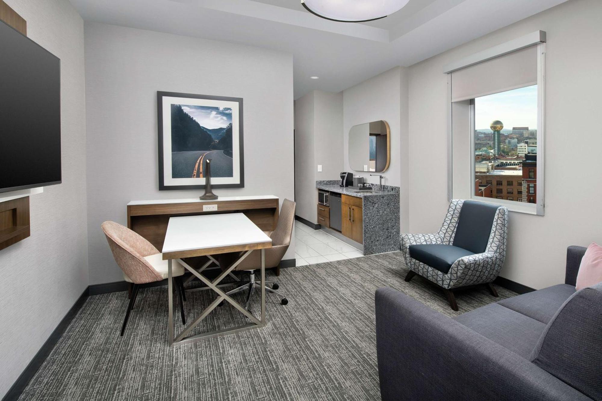 Embassy Suites By Hilton Knoxville Downtown מראה חיצוני תמונה
