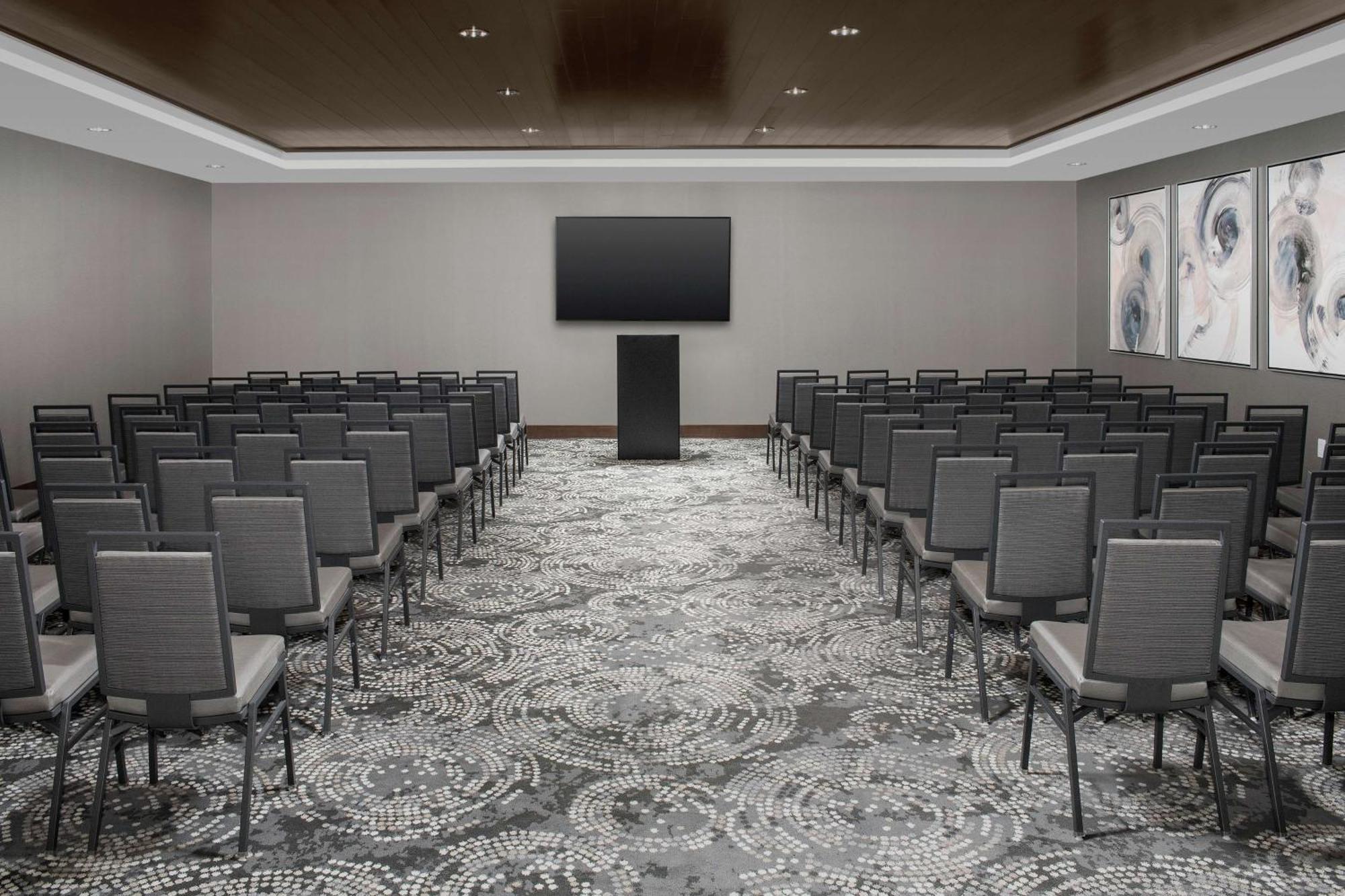 Embassy Suites By Hilton Knoxville Downtown מראה חיצוני תמונה