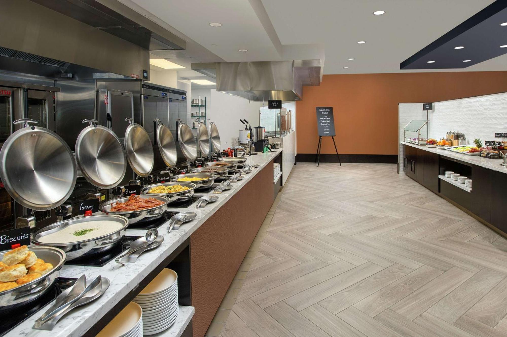 Embassy Suites By Hilton Knoxville Downtown מראה חיצוני תמונה